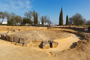 Mausoleo circolare nella necropoli romana del Complesso Archeologico, Carmona, Provincia di Siviglia, Spagna